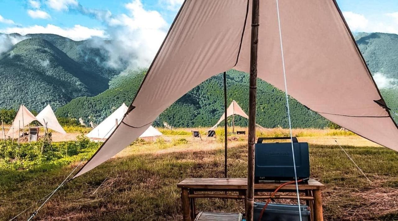 ホテルLodg'Ing Secret Camp Ariege Lordat エクステリア 写真