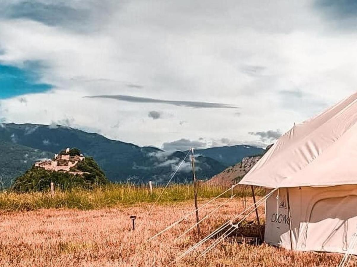 ホテルLodg'Ing Secret Camp Ariege Lordat エクステリア 写真